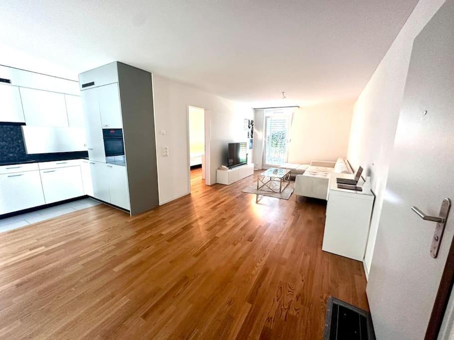 Moderne Wohnung Am Flughafen Opfikon-Glattbrugg Εξωτερικό φωτογραφία